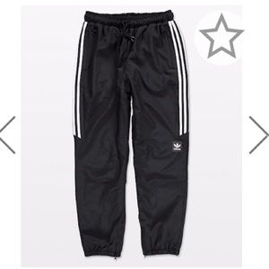 ADIDAS CLASSIC WIND PANTS